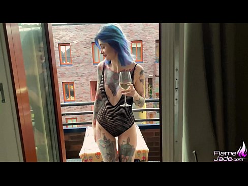 ❤️ Enorm tjej som suger med en gupp och knullar passionerat under öppen himmel ❌ Pornvideo at sv.pornjk.ru ️❤